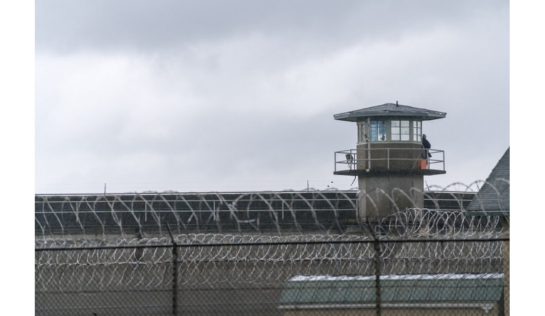 Reducing Prison Risks Through Ai-based Threat Intelligence 